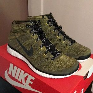 Brand New Nike Free Flyknit Chukka Sz. 9